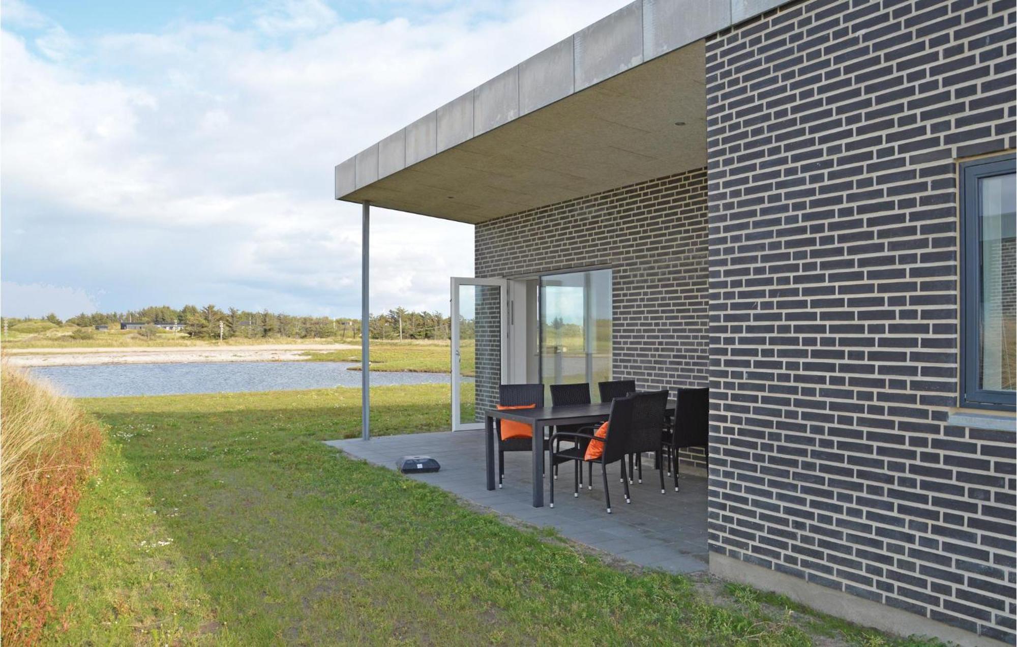 Gorgeous Home In Ringkobing With House A Panoramic View Søndervig Exteriör bild