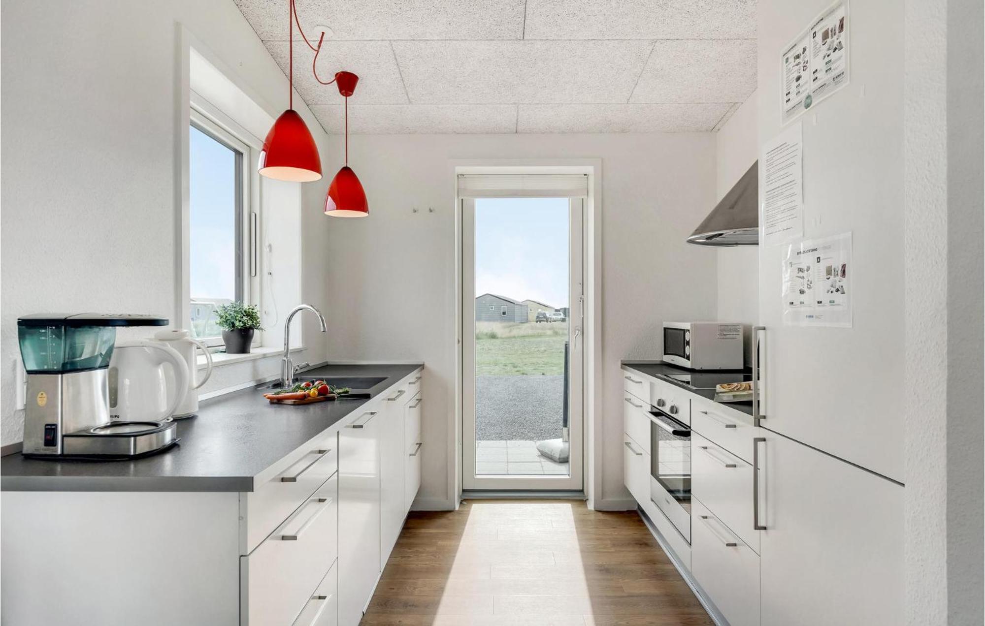 Gorgeous Home In Ringkobing With House A Panoramic View Søndervig Exteriör bild